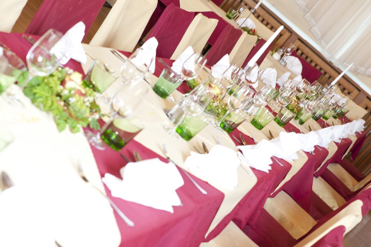 Hotel Restaurant Osterbauer Neunkirchen Bagian luar foto